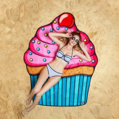 BigMouth Gigantic Cupcake Beach Blanket