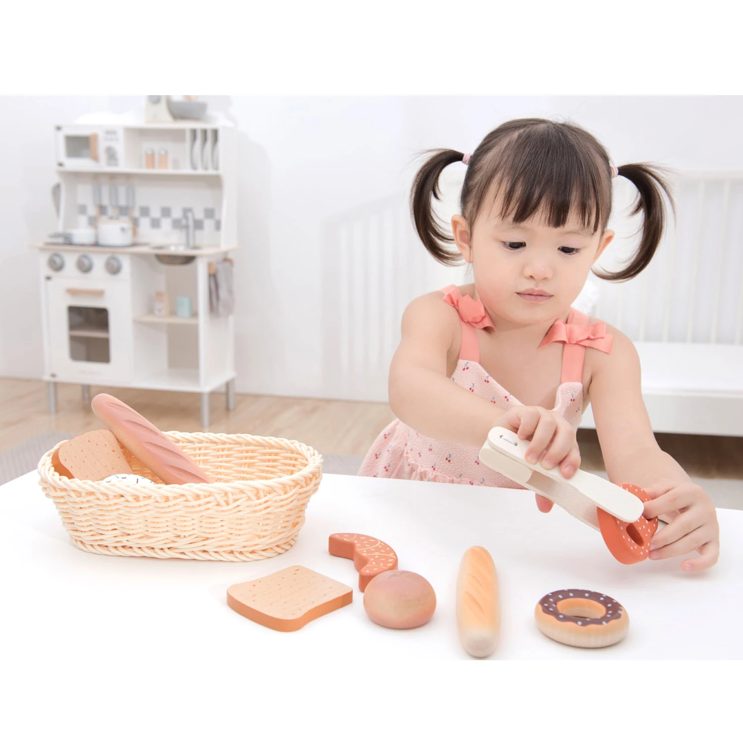 New Classic Toys® Bread Basket 7 New Classic Toys® Bread Basket - Image 5